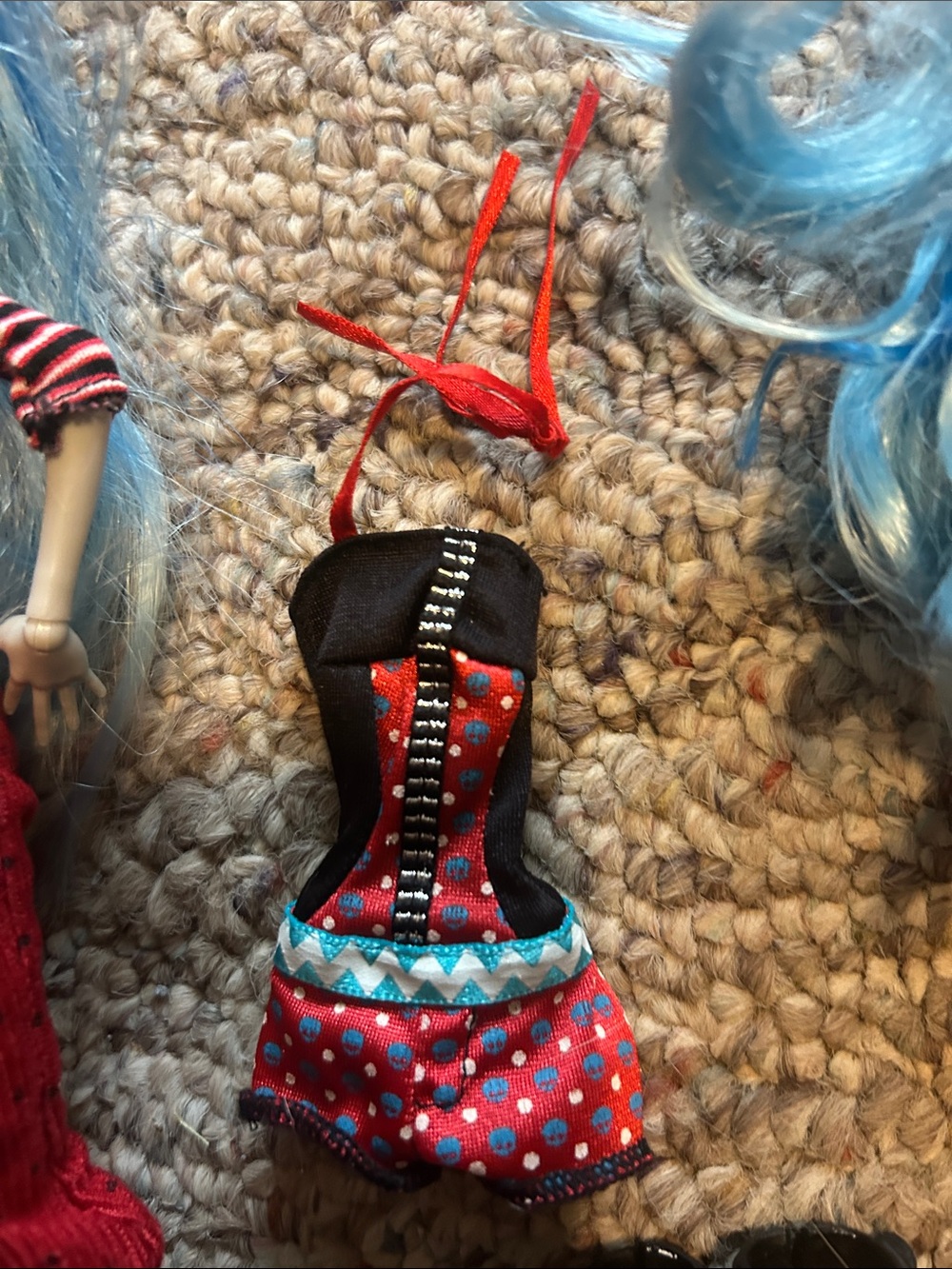 gholia G1 original & dead tired dolls + clothes - Picture 4 of 4